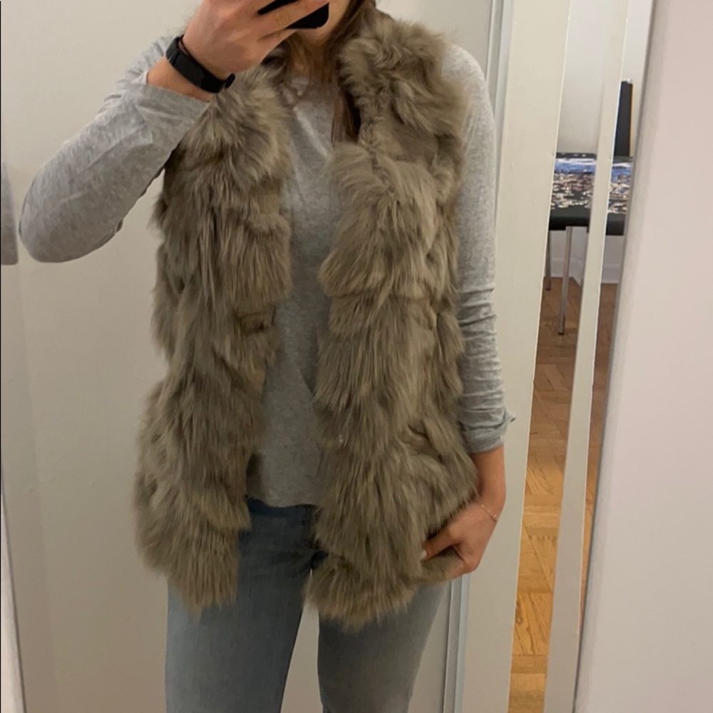The Cue Rabbit Fur Vest - size small